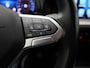Volkswagen Golf 1.0 eTSI Active Automaat | Apple CarPlay/Android Auto | Navigatie | Cruise Control | Parkeersensoren | Climate control | Camera | Sfeerverlichting | Private glass
