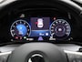 Volkswagen Golf 1.0 eTSI Active Automaat | Apple CarPlay/Android Auto | Navigatie | Cruise Control | Parkeersensoren | Climate control | Camera | Sfeerverlichting | Private glass