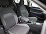 Volkswagen Golf 1.0 eTSI Active Automaat | Apple CarPlay/Android Auto | Navigatie | Cruise Control | Parkeersensoren | Climate control | Camera | Sfeerverlichting | Private glass