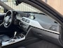 BMW 3-Serie 320i Upgrade Edition | M-SPORT VELGEN | LEDER | TREKHAAK | GOED ONDERHOUDEN