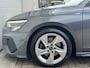 Audi A3 Limousine 30 TFSI S edition -Panorama-Virtual-Matrix