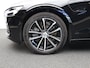 Volvo V60 2.0 T8 Plug-in hybrid AWD Plus Dark Trekhaak / Stoelverwarming / 360 camera / Parkeersensoren / Panorama dak / 455PK / Sportstoelen /