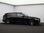 Volvo V60 2.0 T8 Plug-in hybrid AWD Plus Dark Trekhaak / Stoelverwarming / 360 camera / Parkeersensoren / Panorama dak / 455PK / Sportstoelen /