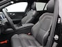 Volvo V60 2.0 T8 Plug-in hybrid AWD Plus Dark Trekhaak / Stoelverwarming / 360 camera / Parkeersensoren / Panorama dak / 455PK / Sportstoelen /