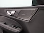 Volvo V60 2.0 T8 Plug-in hybrid AWD Plus Dark Trekhaak / Stoelverwarming / 360 camera / Parkeersensoren / Panorama dak / 455PK / Sportstoelen /