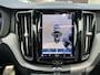 Volvo XC60 2.0 T8 Plug-in hybrid AWD Ultra Dark SOH 100% | 21'' INCH WIELEN | HARMAN KARDON | MEM. SEATS | VOOR & ACHTER STOELEN VERWARMD | STUURWIEL VERWARMD | PANO | KEYLESS | DODE HOEK | RIJKLAAR + 12 MND BOVAG GARANTIE |