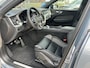 Volvo XC60 2.0 T8 Plug-in hybrid AWD Ultra Dark SOH 100% | 21'' INCH WIELEN | HARMAN KARDON | MEM. SEATS | VOOR & ACHTER STOELEN VERWARMD | STUURWIEL VERWARMD | PANO | KEYLESS | DODE HOEK | RIJKLAAR + 12 MND BOVAG GARANTIE |