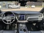 Volvo XC60 2.0 T8 Plug-in hybrid AWD Ultra Dark SOH 100% | 21'' INCH WIELEN | HARMAN KARDON | MEM. SEATS | VOOR & ACHTER STOELEN VERWARMD | STUURWIEL VERWARMD | PANO | KEYLESS | DODE HOEK | RIJKLAAR + 12 MND BOVAG GARANTIE |