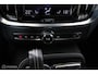 Volvo V60 2.0 T6 Recharge AWD R-Design - Pano - B&W audio - Semi-elektrische trekhaak
