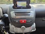 Toyota Aygo 1.0-12V Dynamic Navigator | AUTOMAAT | 2E EIGENAAR | 3/6 OF 12MND GARANTIE | AIRCO | LMV |
