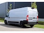 Peugeot Boxer 2.2 BlueHDi 180 L3H2 3.5t Nieuw en BPM vrij |180 pk automaat |2e airbag |Groot scherm |Navi |Climate control |Cruise |Metallic |Mooie camperbasis