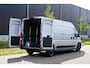 Peugeot Boxer 2.2 BlueHDi 180 L3H2 3.5t Nieuw en BPM vrij |180 pk automaat |2e airbag |Groot scherm |Navi |Climate control |Cruise |Metallic |Mooie camperbasis