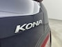Hyundai Kona Electric EV Premium 64 kWh | SOH 96,5 | Lederen bekleding | Stoel Verwarming / Verkoeling | Parkeersensoren | Dodehoek detectie |