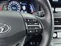 Hyundai Kona Electric EV Premium 64 kWh | SOH 96,5 | Lederen bekleding | Stoel Verwarming / Verkoeling | Parkeersensoren | Dodehoek detectie |