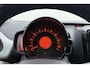 Peugeot 108 1.0 e-VTi Première | Trekhaak | Keyless start | Climate control | Lichtmetalen velgen |