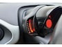 Peugeot 108 1.0 e-VTi Première | Trekhaak | Keyless start | Climate control | Lichtmetalen velgen |