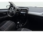 Peugeot 108 1.0 e-VTi Première | Trekhaak | Keyless start | Climate control | Lichtmetalen velgen |
