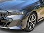 BMW 5-Serie Touring 530e, M sport PRO, ALLE OPTIES, panoramadak, electr bedienbare trekhaak,b&w, nieuwprijs € 98781,- NL auto nap