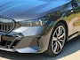 BMW 5-Serie Touring 530e, M sport PRO, ALLE OPTIES, panoramadak, electr bedienbare trekhaak,b&w, nieuwprijs € 98781,- NL auto nap