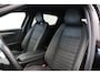Renault Megane E-Tech EV60 Optimum Charge Iconic | Trekhaak | Stoel en stuurverwarming | Active driver assist | Dodehoek detectie |