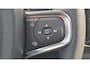 Volvo XC40 2.0 B3 Ultra Black Edition 20” Wielen - Panoramadak - Lounge-pakket - Harman Kardon Audio - 360 Cam - Alarm - Climate - R980 Interieur – Power seats met memory Links - Two Tone – Full led koplampen –Donkere hemel