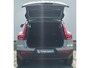 Volvo XC40 2.0 B3 Ultra Black Edition 20” Wielen - Panoramadak - Lounge-pakket - Harman Kardon Audio - 360 Cam - Alarm - Climate - R980 Interieur – Power seats met memory Links - Two Tone – Full led koplampen –Donkere hemel
