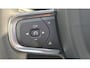 Volvo XC40 2.0 B3 Ultra Black Edition 20” Wielen - Panoramadak - Lounge-pakket - Harman Kardon Audio - 360 Cam - Alarm - Climate - R980 Interieur – Power seats met memory Links - Two Tone – Full led koplampen –Donkere hemel
