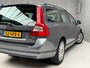 Volvo V70 2.5T Momentum / NAP / Goed Onderhouden / APK
