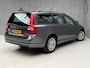 Volvo V70 2.5T Momentum / NAP / Goed Onderhouden / APK