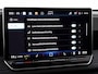 Volkswagen Tiguan 1.5 eHybrid 204pk DSG R-Line Edition · Panoramadak · 360 Camera · Inklap. Trekhaak · Matrix LED · Stuur- & Stoelverwarming + Massage · Achterbank verwarmd · Garantie t/m 09-10-2030 of 100.000km