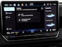 Volkswagen Tiguan 1.5 eHybrid 204pk DSG R-Line Edition · Panoramadak · 360 Camera · Inklap. Trekhaak · Matrix LED · Stuur- & Stoelverwarming + Massage · Achterbank verwarmd · Garantie t/m 09-10-2030 of 100.000km