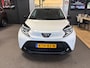 Toyota Aygo X 1.0 VVT-i MT first / apple /stoelverw /cruisec /camera/pdc/clima/boeken