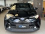 Toyota C-HR / C-HR+ 1.8 Hybrid Executive | Leer | Camera | 18" | DAB+ | Keyless | Winter-pakket | Adaptive CC | PDC | Dealer onderhouden Interesse, Proefrit? Bel of app met: 06-24 28 28 42/ 06-42130156