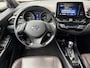 Toyota C-HR / C-HR+ 1.8 Hybrid Executive | Leer | Camera | 18" | DAB+ | Keyless | Winter-pakket | Adaptive CC | PDC | Dealer onderhouden Interesse, Proefrit? Bel of app met: 06-24 28 28 42/ 06-42130156