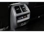 Volkswagen Tiguan 1.5 eHybrid R-Line 272PK / 200kW DSG, 60 maanden / 100.000km garantie, Black Style pakket, Harman Kardon geluidssysteem, head-up display, wegklapbare trekhaak, 20" 'York' LMV, LED Matrix (IQ.Lights) met dynamische richtingaanwijzers, verwarmbare voorstoelen, verwarmbare achterbank, verwarmbaar multifunctioneel lederen stuurwiel, verwarmbare voorruit, adaptieve cruise control (ACC) met Travel Assist, parkeerassistent (Park Assist Pro), keyless access, elektrische achterklep (Easy Open & Close), privacy glas, elektrisch verstel-, verwarm- en inklapbare buitenspiegels, draadloze telefoonlader, 3-zone climatronic, DAB+, dodehoekdetectie (Side Assist), draadloos Apple Carplay & Android Auto, dynamisch grootlichtassistent (Dynamic Light Assist) etc.