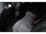 Volkswagen Tiguan 1.5 eHybrid R-Line 272PK / 200kW DSG, 60 maanden / 100.000km garantie, Black Style pakket, Harman Kardon geluidssysteem, head-up display, wegklapbare trekhaak, 20" 'York' LMV, LED Matrix (IQ.Lights) met dynamische richtingaanwijzers, verwarmbare voorstoelen, verwarmbare achterbank, verwarmbaar multifunctioneel lederen stuurwiel, verwarmbare voorruit, adaptieve cruise control (ACC) met Travel Assist, parkeerassistent (Park Assist Pro), keyless access, elektrische achterklep (Easy Open & Close), privacy glas, elektrisch verstel-, verwarm- en inklapbare buitenspiegels, draadloze telefoonlader, 3-zone climatronic, DAB+, dodehoekdetectie (Side Assist), draadloos Apple Carplay & Android Auto, dynamisch grootlichtassistent (Dynamic Light Assist) etc.