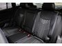 Volkswagen Tiguan 1.5 eHybrid R-Line 272PK / 200kW DSG, 60 maanden / 100.000km garantie, Black Style pakket, Harman Kardon geluidssysteem, head-up display, wegklapbare trekhaak, 20" 'York' LMV, LED Matrix (IQ.Lights) met dynamische richtingaanwijzers, verwarmbare voorstoelen, verwarmbare achterbank, verwarmbaar multifunctioneel lederen stuurwiel, verwarmbare voorruit, adaptieve cruise control (ACC) met Travel Assist, parkeerassistent (Park Assist Pro), keyless access, elektrische achterklep (Easy Open & Close), privacy glas, elektrisch verstel-, verwarm- en inklapbare buitenspiegels, draadloze telefoonlader, 3-zone climatronic, DAB+, dodehoekdetectie (Side Assist), draadloos Apple Carplay & Android Auto, dynamisch grootlichtassistent (Dynamic Light Assist) etc.