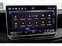Volkswagen Tiguan 1.5 eHybrid R-Line 272PK / 200kW DSG, 60 maanden / 100.000km garantie, Black Style pakket, Harman Kardon geluidssysteem, head-up display, wegklapbare trekhaak, 20" 'York' LMV, LED Matrix (IQ.Lights) met dynamische richtingaanwijzers, verwarmbare voorstoelen, verwarmbare achterbank, verwarmbaar multifunctioneel lederen stuurwiel, verwarmbare voorruit, adaptieve cruise control (ACC) met Travel Assist, parkeerassistent (Park Assist Pro), keyless access, elektrische achterklep (Easy Open & Close), privacy glas, elektrisch verstel-, verwarm- en inklapbare buitenspiegels, draadloze telefoonlader, 3-zone climatronic, DAB+, dodehoekdetectie (Side Assist), draadloos Apple Carplay & Android Auto, dynamisch grootlichtassistent (Dynamic Light Assist) etc.