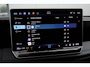 Volkswagen Tiguan 1.5 eHybrid R-Line 272PK / 200kW DSG, 60 maanden / 100.000km garantie, Black Style pakket, Harman Kardon geluidssysteem, head-up display, wegklapbare trekhaak, 20" 'York' LMV, LED Matrix (IQ.Lights) met dynamische richtingaanwijzers, verwarmbare voorstoelen, verwarmbare achterbank, verwarmbaar multifunctioneel lederen stuurwiel, verwarmbare voorruit, adaptieve cruise control (ACC) met Travel Assist, parkeerassistent (Park Assist Pro), keyless access, elektrische achterklep (Easy Open & Close), privacy glas, elektrisch verstel-, verwarm- en inklapbare buitenspiegels, draadloze telefoonlader, 3-zone climatronic, DAB+, dodehoekdetectie (Side Assist), draadloos Apple Carplay & Android Auto, dynamisch grootlichtassistent (Dynamic Light Assist) etc.