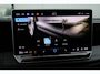 Volkswagen Tiguan 1.5 eHybrid R-Line 272PK / 200kW DSG, 60 maanden / 100.000km garantie, Black Style pakket, Harman Kardon geluidssysteem, head-up display, wegklapbare trekhaak, 20" 'York' LMV, LED Matrix (IQ.Lights) met dynamische richtingaanwijzers, verwarmbare voorstoelen, verwarmbare achterbank, verwarmbaar multifunctioneel lederen stuurwiel, verwarmbare voorruit, adaptieve cruise control (ACC) met Travel Assist, parkeerassistent (Park Assist Pro), keyless access, elektrische achterklep (Easy Open & Close), privacy glas, elektrisch verstel-, verwarm- en inklapbare buitenspiegels, draadloze telefoonlader, 3-zone climatronic, DAB+, dodehoekdetectie (Side Assist), draadloos Apple Carplay & Android Auto, dynamisch grootlichtassistent (Dynamic Light Assist) etc.