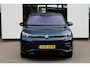 Volkswagen Tiguan 1.5 eHybrid R-Line 272PK / 200kW DSG, 60 maanden / 100.000km garantie, Black Style pakket, Harman Kardon geluidssysteem, head-up display, wegklapbare trekhaak, 20" 'York' LMV, LED Matrix (IQ.Lights) met dynamische richtingaanwijzers, verwarmbare voorstoelen, verwarmbare achterbank, verwarmbaar multifunctioneel lederen stuurwiel, verwarmbare voorruit, adaptieve cruise control (ACC) met Travel Assist, parkeerassistent (Park Assist Pro), keyless access, elektrische achterklep (Easy Open & Close), privacy glas, elektrisch verstel-, verwarm- en inklapbare buitenspiegels, draadloze telefoonlader, 3-zone climatronic, DAB+, dodehoekdetectie (Side Assist), draadloos Apple Carplay & Android Auto, dynamisch grootlichtassistent (Dynamic Light Assist) etc.