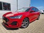 Ford Focus Wagon 1.0 EcoBoost Hybrid ST Line X Bellen voor bezichtiging | Fantastic Red | Winterpack | Driver Ass Pack | Camera | Origin NL Auto |