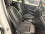 BMW 2-Serie 216I HIGH EXEC. / Climatronic / Cruise / Afn. Trekh. / Navi / Camera