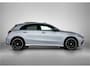 Mercedes-Benz A-klasse 250 e 140 Year Edition | Premium Plus | Parkeerpakket | Panoramaschuifdak | 360° camera | Burmester surround sound system | 19 inch multispaaks lichtmetalen AMG-velgen |