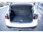 Volkswagen T-Cross 1.0 TSI Life | Cruise control adaptief | Parkeersensoren voor en achter | Trekhaak