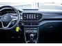 Volkswagen T-Cross 1.0 TSI Life | Cruise control adaptief | Parkeersensoren voor en achter | Trekhaak