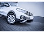 Volkswagen T-Cross 1.0 TSI Life | Cruise control adaptief | Parkeersensoren voor en achter | Trekhaak