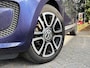 Volkswagen Up! 1.0 high up! BlueMotion - Navigatie - Airconditioning - Parkeersensoren A