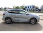 Ford Kuga 2.5-243pk PHEV ST-Line X , Trekgewicht 2100kg Febr. 2026, slechts 12.000km ! Autm. airco dual, elektr. panodak, elektr. trekhaak, elektr. achterklep, leer/alcantara, klep, LED verl., navigatie, telefoonvoorb., stoel-, stuur-, voorraam- en achterbankverw., side- en lan