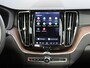 Volvo XC60 2.0 B5 Inscription Automaat / Panoramadak / Massage voorstoelen / Trekhaak / Luchtvering / Gelaagde ramen / Head-up Display / Alarm klasse 3